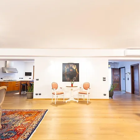 Adige Luxury - M&m House