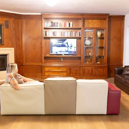 Adige Luxury - M&m House Pérouse